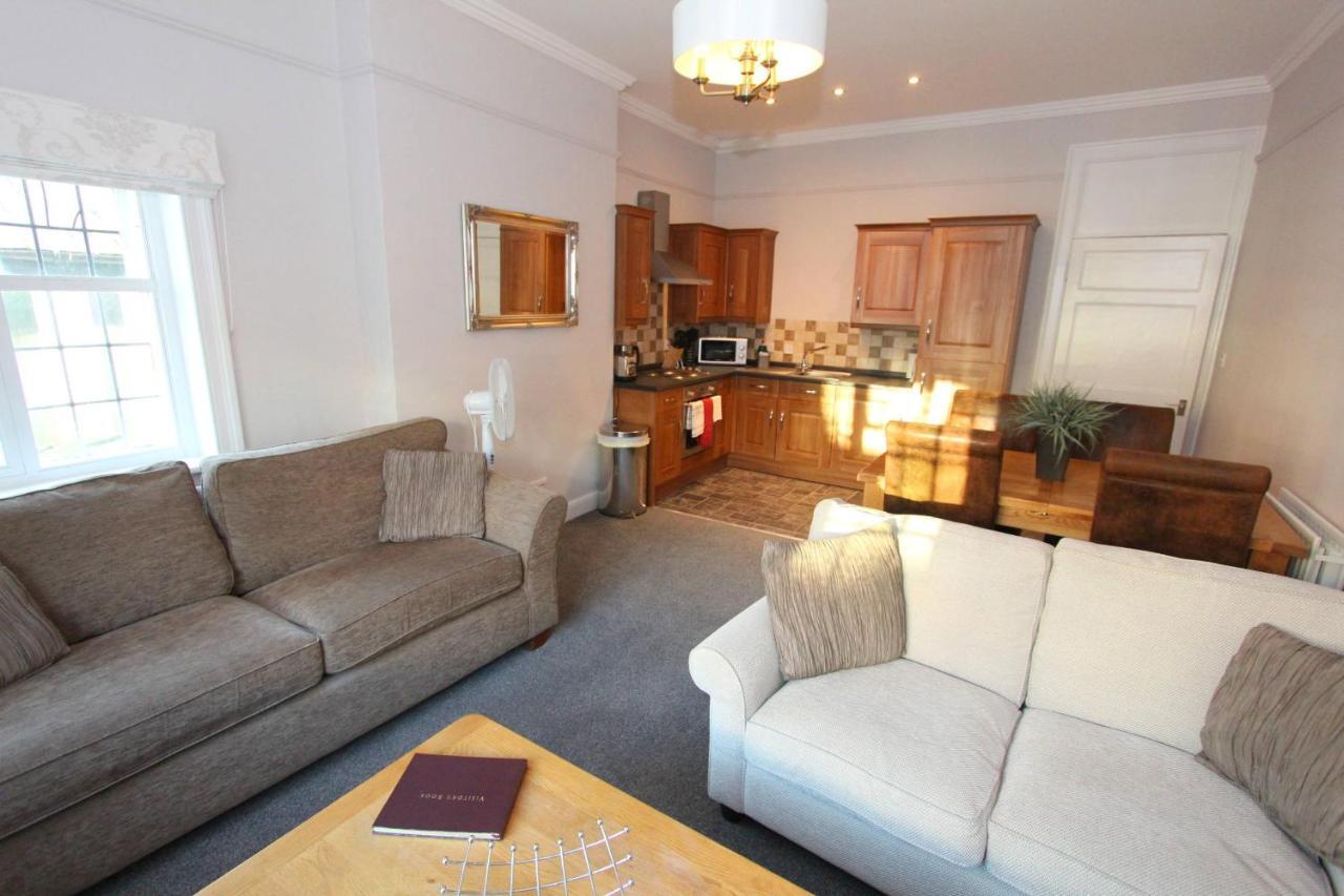 Character Apartment With Views Over City Centre & The Historic Rows 切斯特 外观 照片
